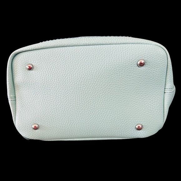 🥳👛HOST PICK👛🥳
BLUSH BACKPACK STYLE BAG - Picture 4 of 10